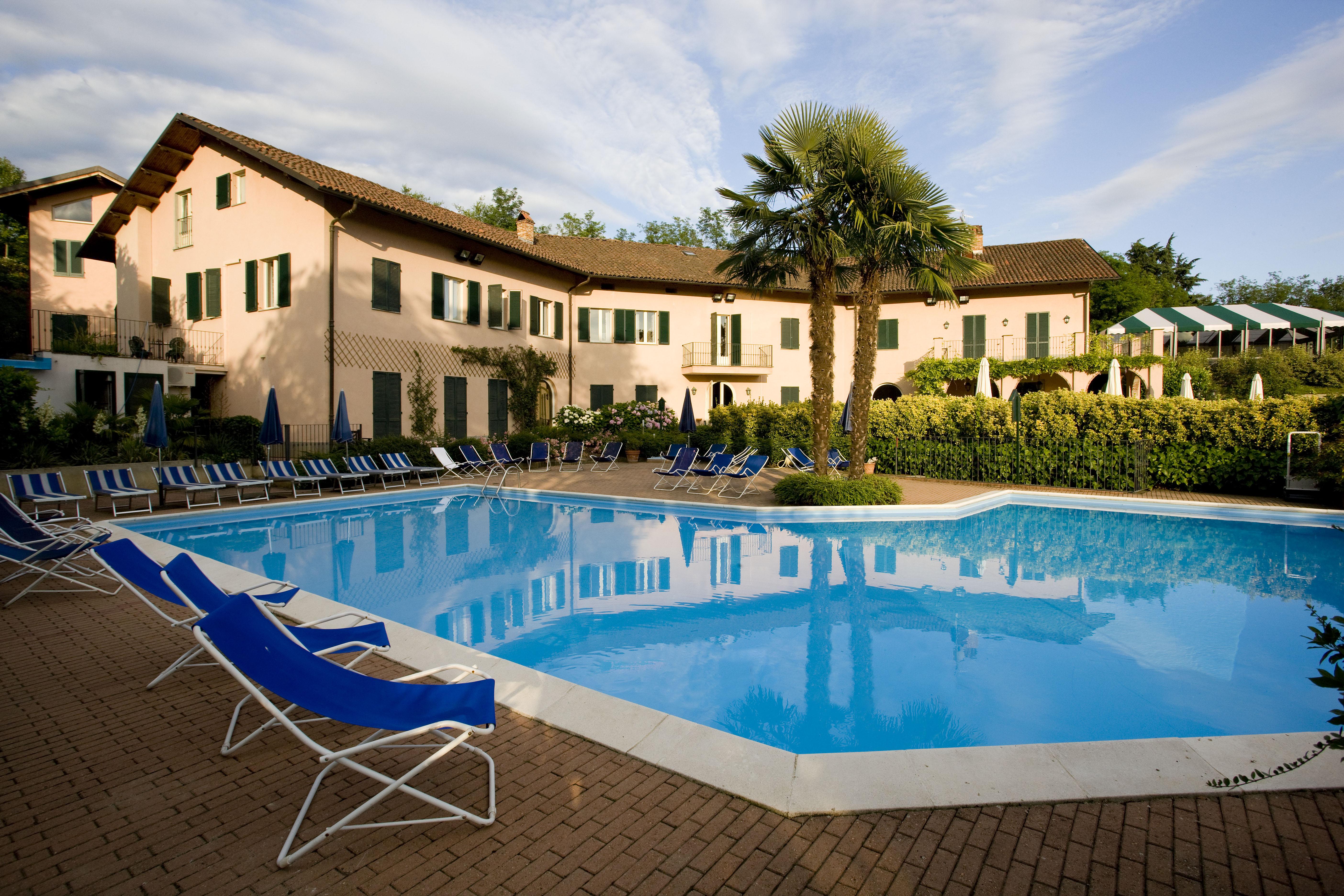 Hostellerie Du Golf Pecetto Exterior foto
